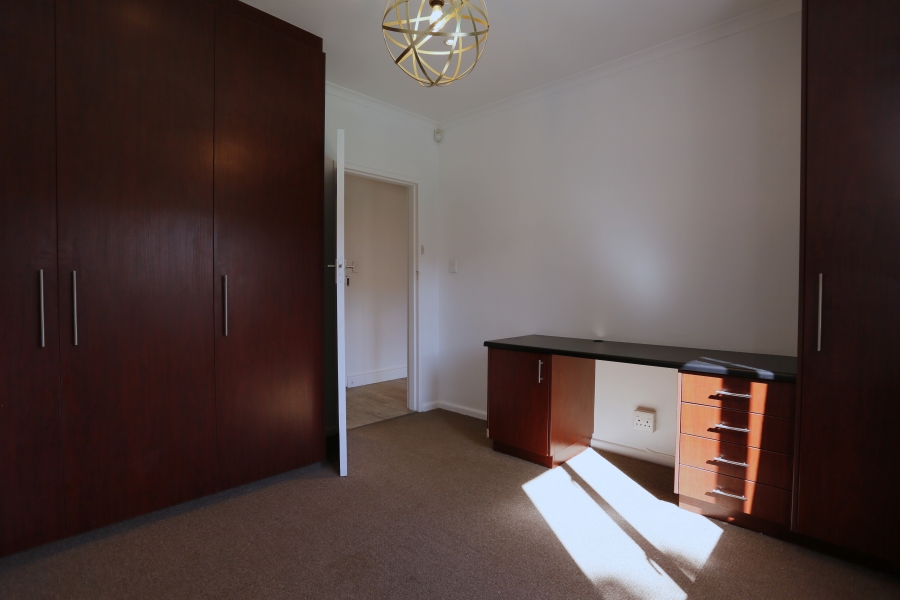 To Let 4 Bedroom Property for Rent in Tokai Western Cape
